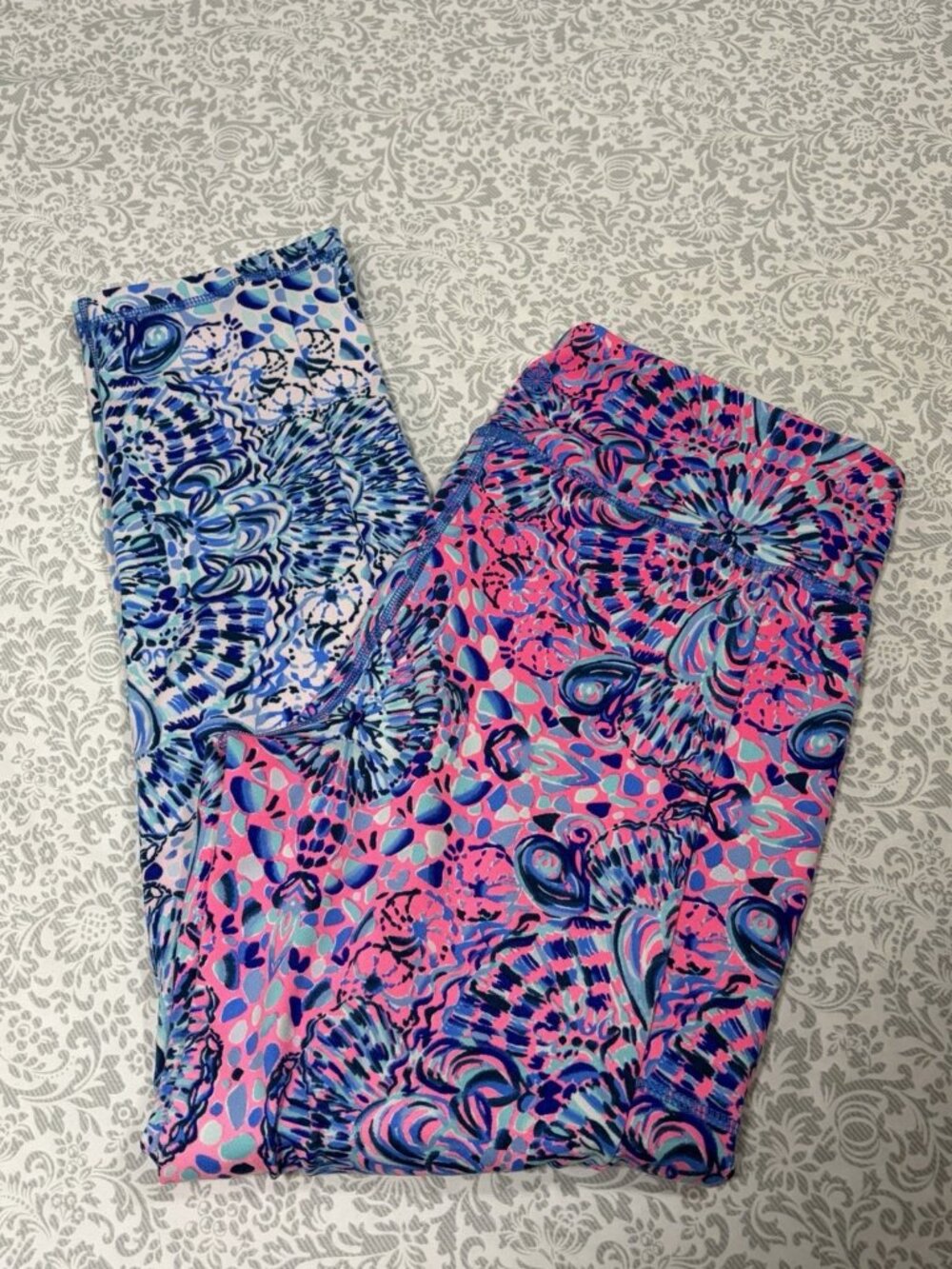Lilly Pulitzer Luxletic Leggings Womens M Navy Floral Seashell Crop Pink Blue
